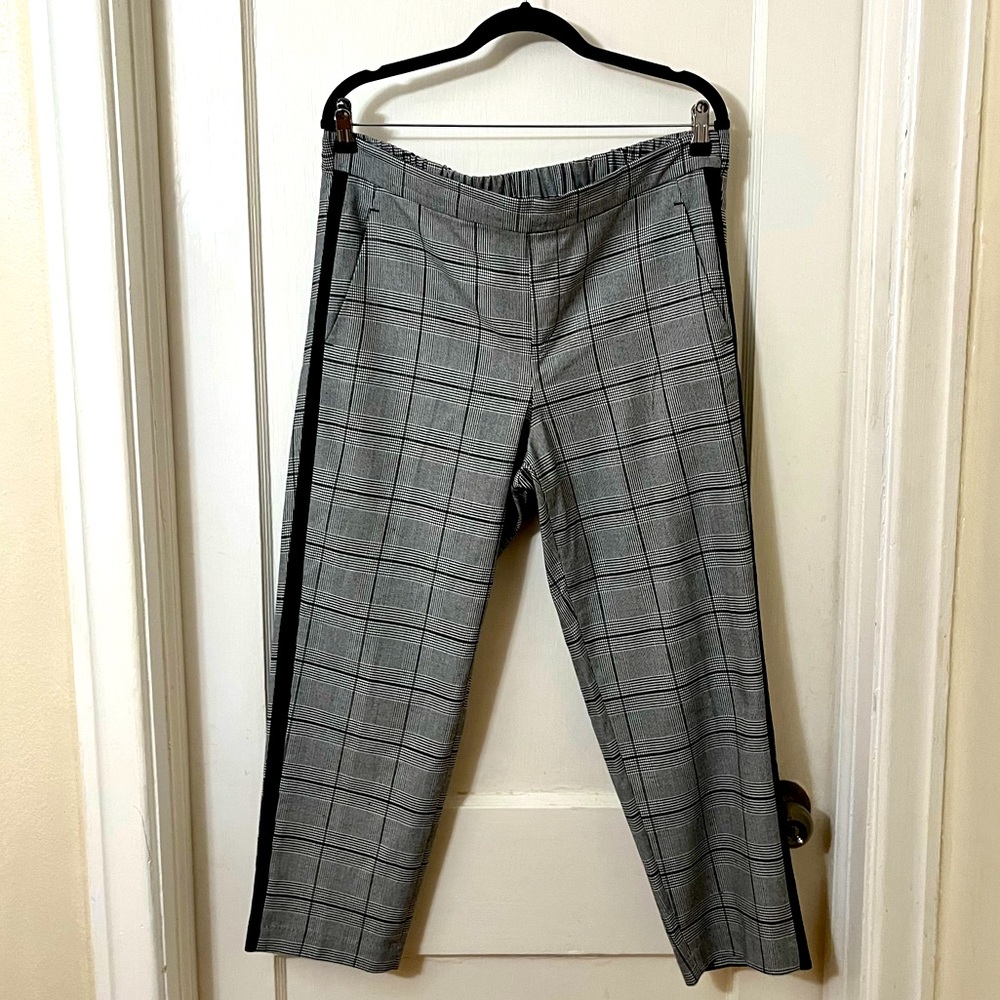 Women’s black and grey plaid pants